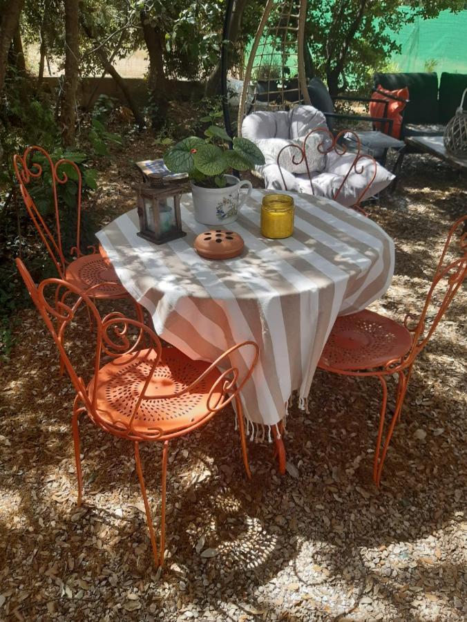 مبيت وإفطار Russan Le Calme De La Garrigue المظهر الخارجي الصورة