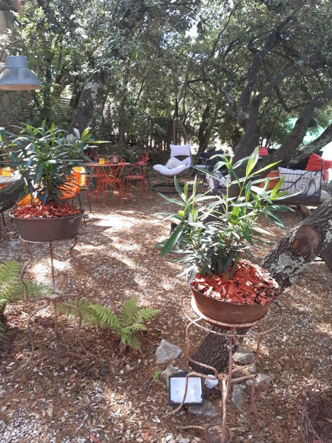 مبيت وإفطار Russan Le Calme De La Garrigue المظهر الخارجي الصورة